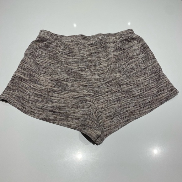 Shorts - Picture 2 of 3